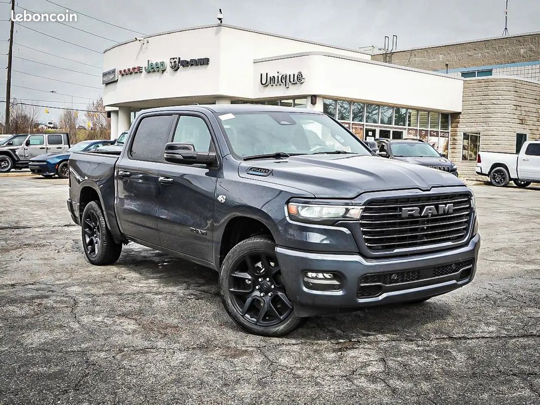 Dodge RAM 1500 Sport 5.7 HEMI V8 4x4 – Toit Pano – Forged Blue – NEUF 2026 - TVA (image 1)