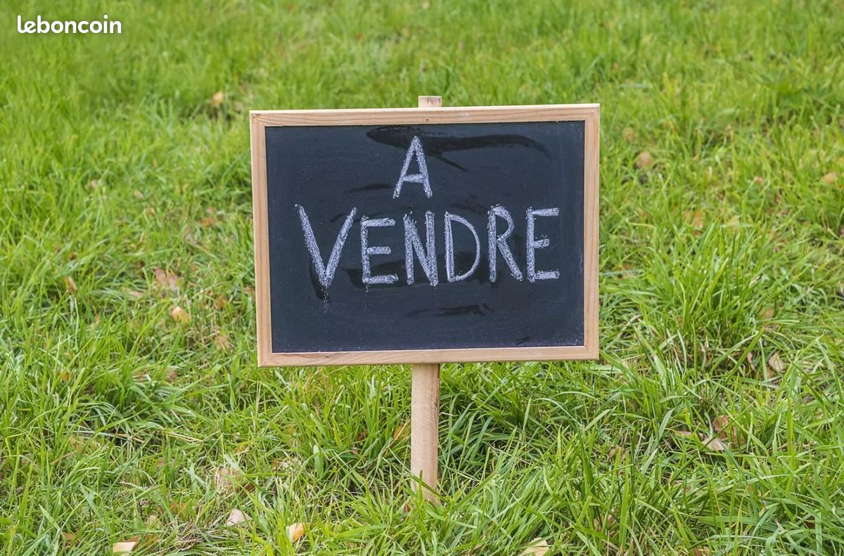 Terrain à bâtir de 630 m² à AIGREFEUILLE-D'AUNIS (17) · 138 000 €