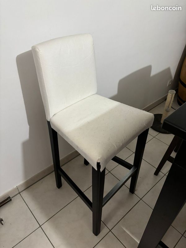 Table haute IKEA + 4 chaises avec housses (image 3)