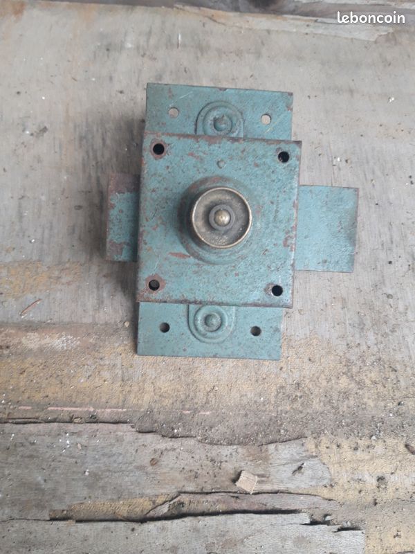 Ancien verrou (image 1)