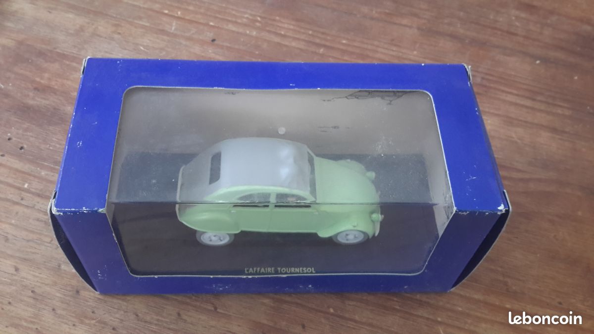 JOUET voiture : TINTIN L AFFAIRE TOURNESOL VOITURE 2CV CITROEN : Herge / moulinsart 2002- bd (image 2)