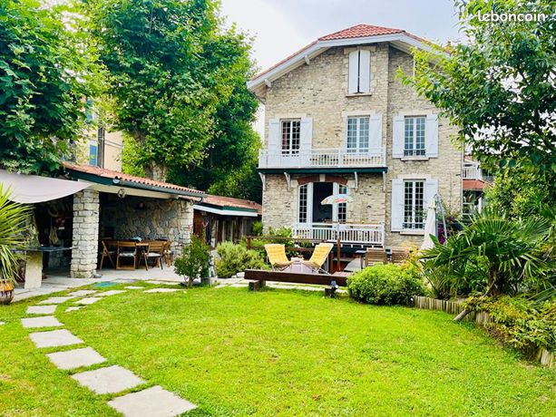 Maison 12 pièces 500 m²