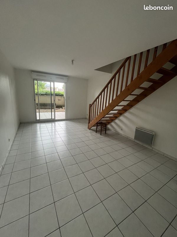 Appartement 3 pièces 67 m² · à Saintes · 67 m² · 701 €