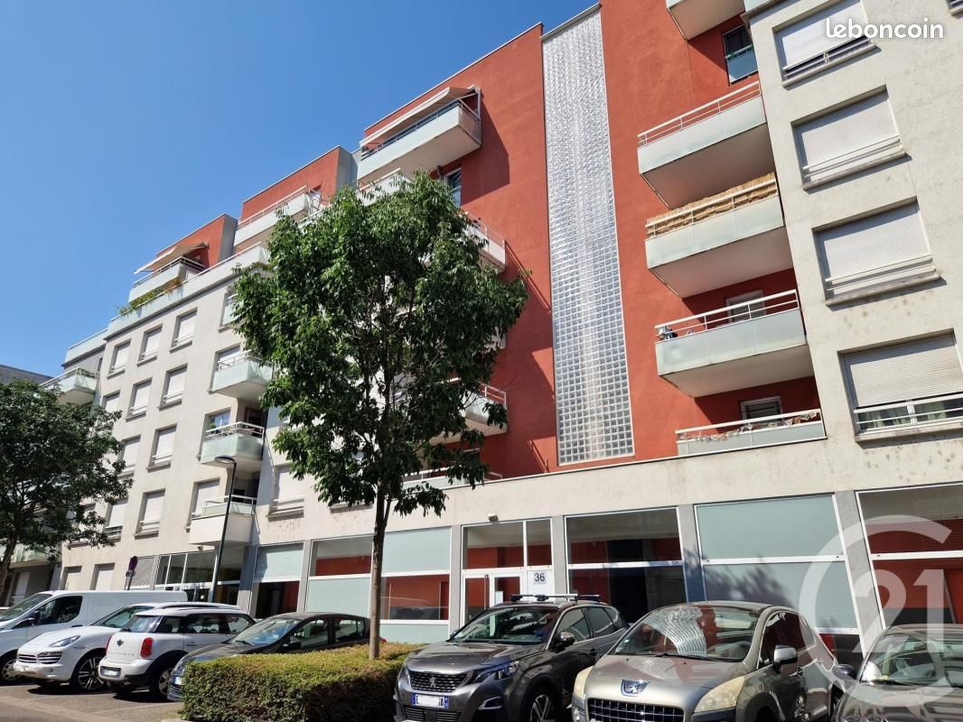Appartement 3 pièces 63 m² · à Grenoble · 63 m² · 100 000 €