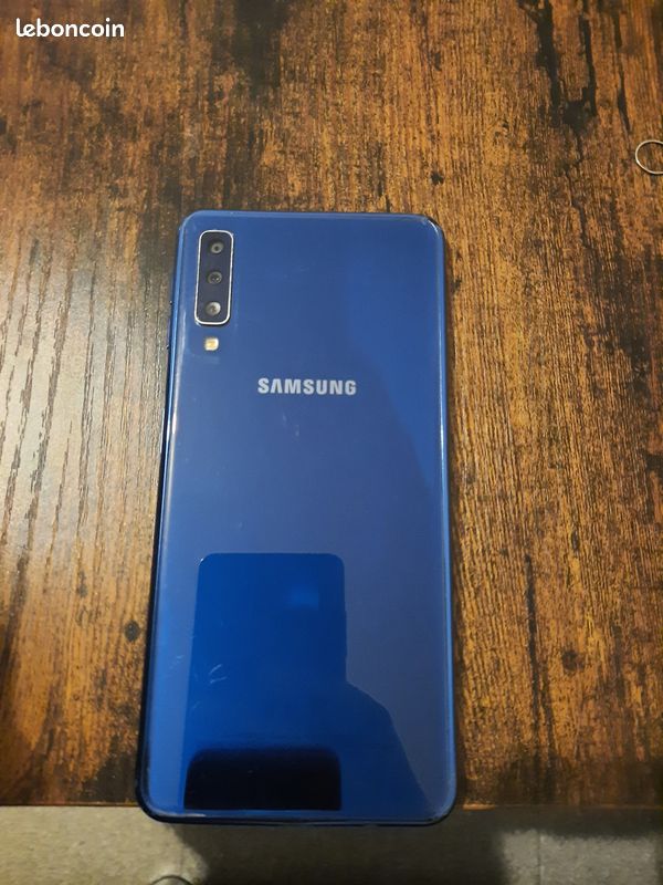 Samsung A7 (image 1)