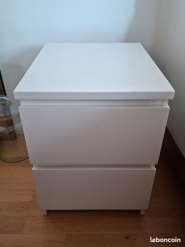 Paire de commodes chevet ikea Malm (image 1)