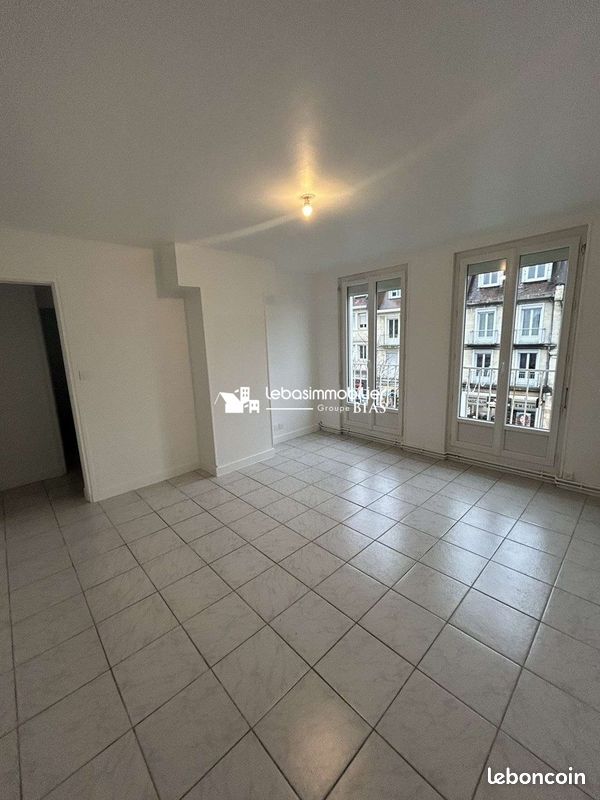 Appartement 3 pièces 49 m² · à Yvetot · 49 m² · 605 €