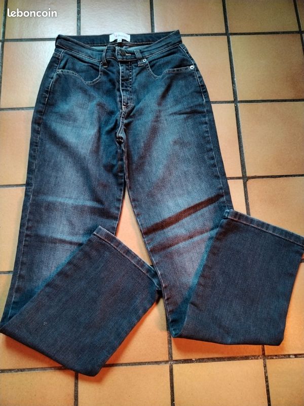 Jean Pour Femme Taille 38 - Occasion En Très Bon état, Coupe Classique