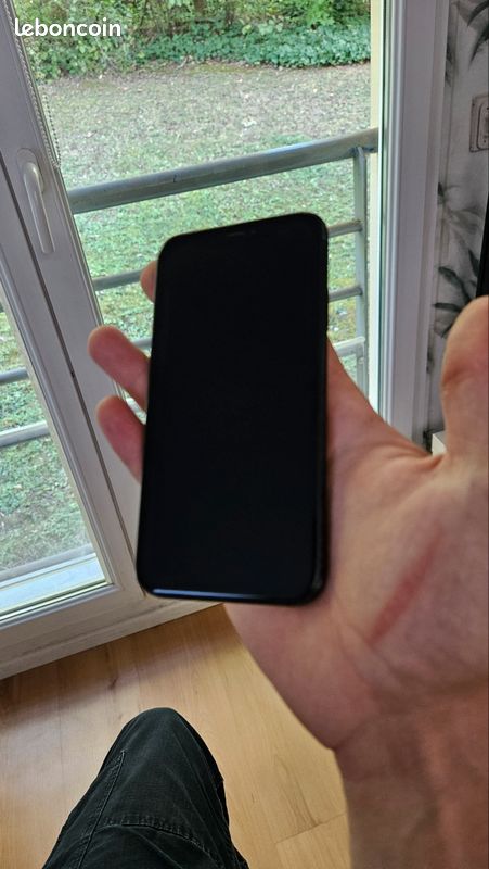 Iphone XR (image 1)
