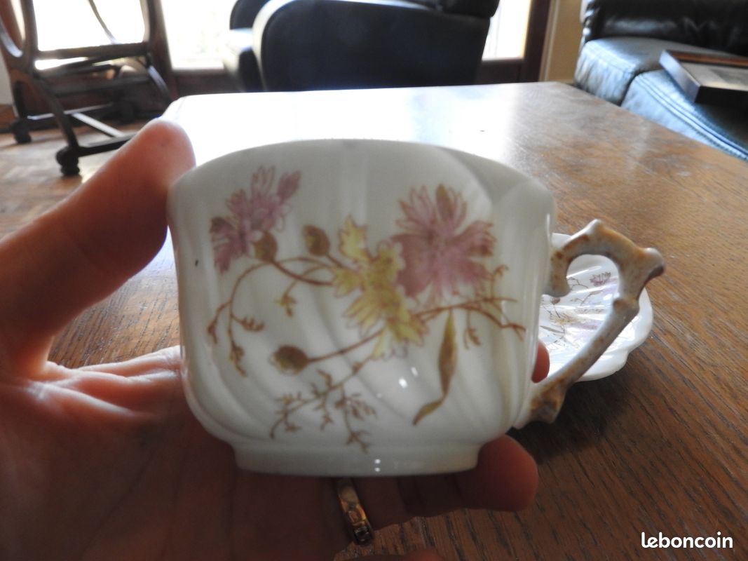 Ensemble soucoupe et tasse fleuries (image 2)