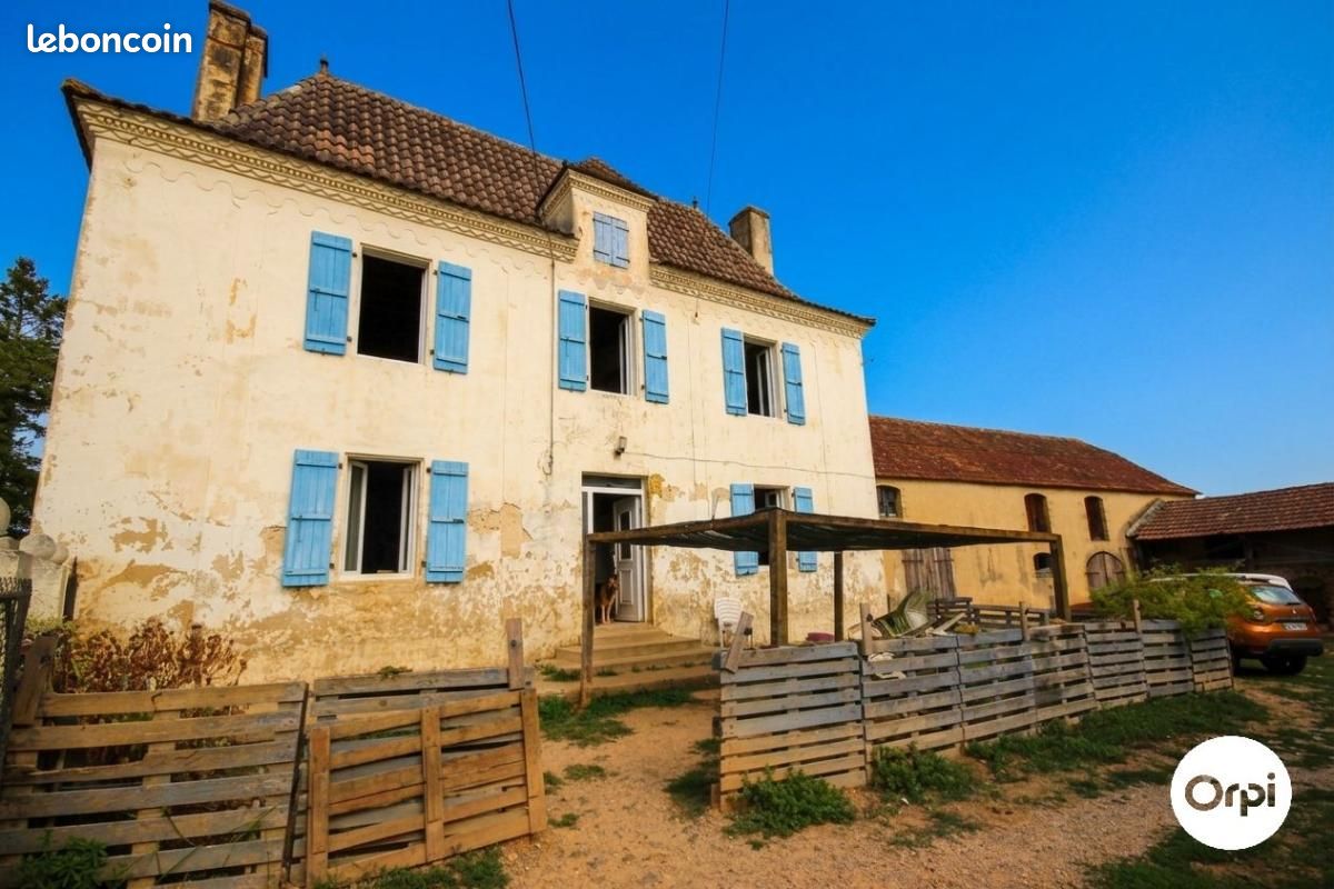 Maison 7 pièces 215 m² · à Montagut · 215 m² · 222 600 €