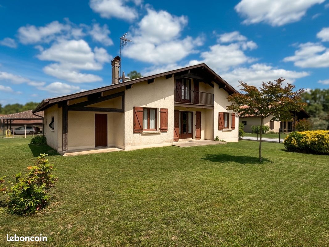 Maison 5 pièces 103 m² · à Bégaar · 103 m² · 220 000 €