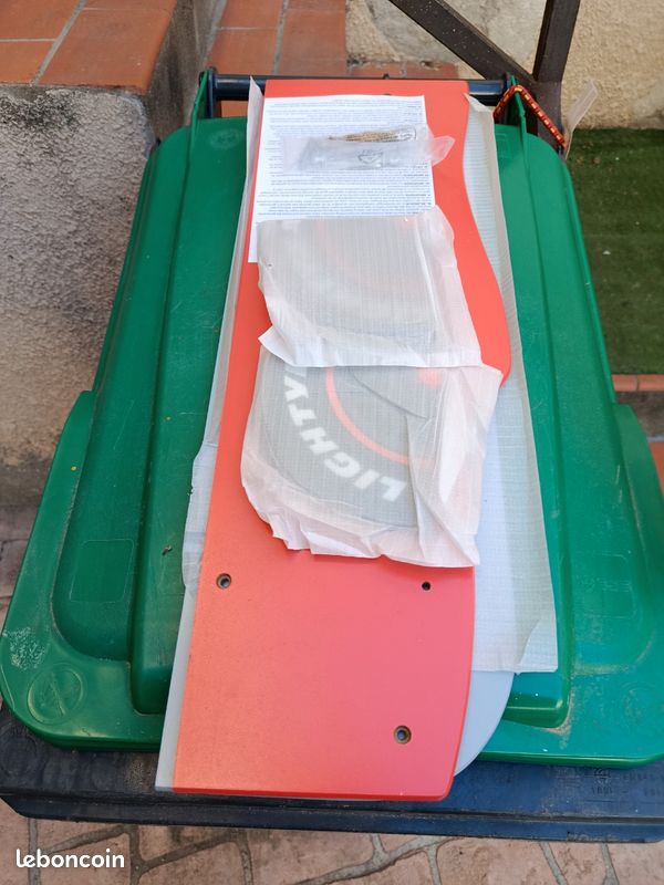 Petite étagère cars à monter (image 1)