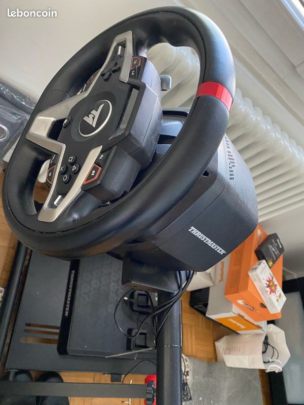 Volant T248 et son support (image 3)