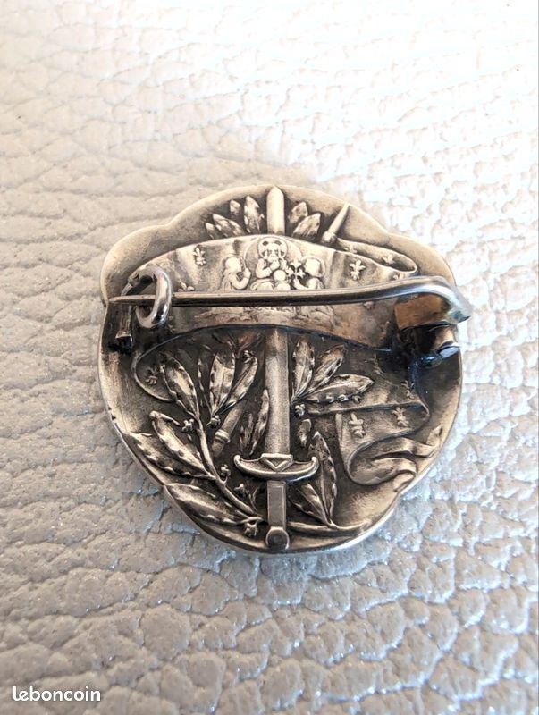 Broche Ancienne Jeanne D'Arc Vers 1900 - Argent Sterling - Revers Gravé "DE PAR LE ROI DU CIEL"