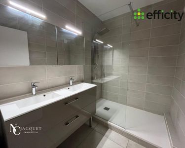 Appartement 330 000 € - 92 m²
