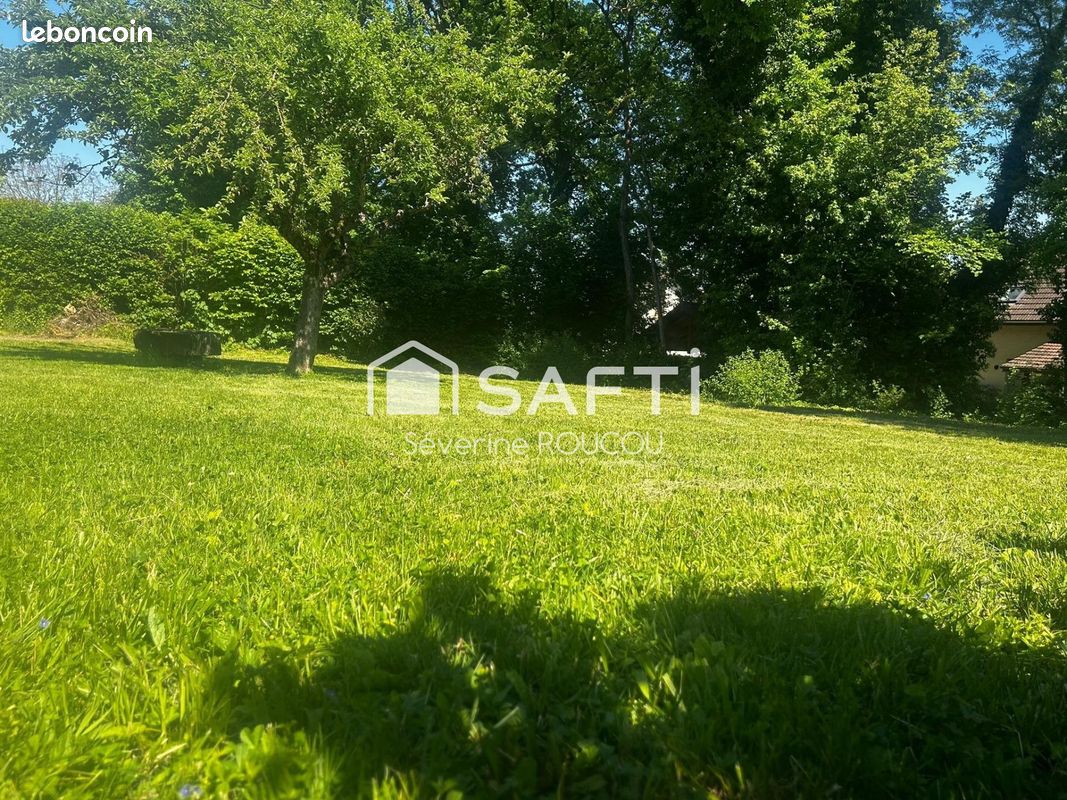 Terrain 500 m² · à Prévessin-Moëns · 500 m² · 351 000 €