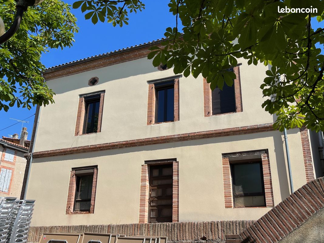 Immeuble 5 pièces 160 m² · à Lafrançaise · 160 m² · 125 900 €