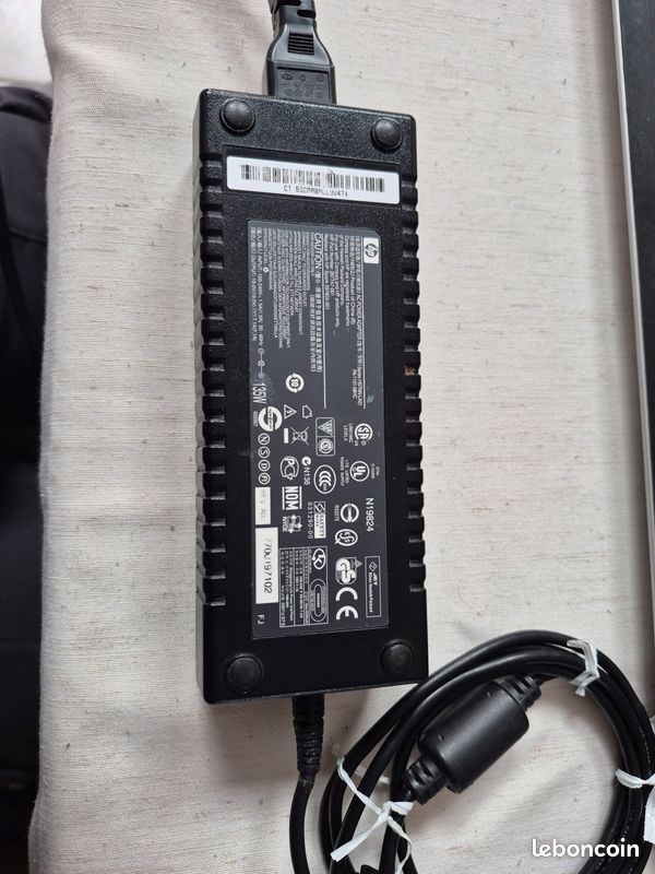 Adaptateur secteur original HP séries HSTNN-LA01 135 W (image 3)