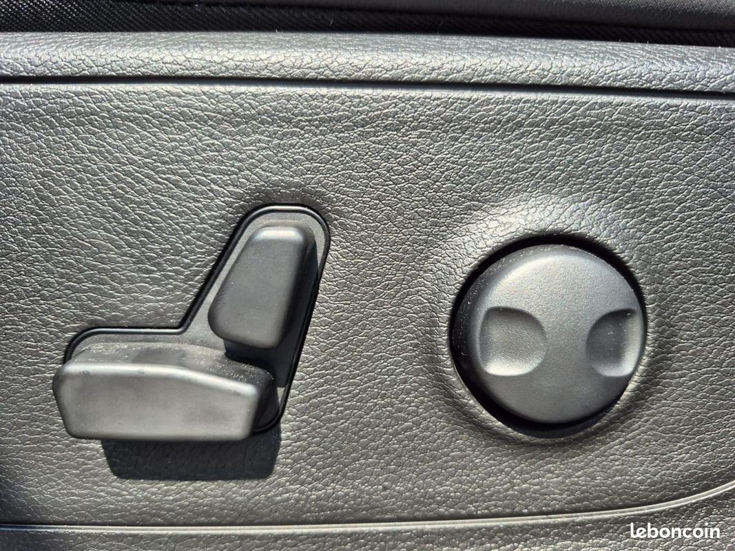 Dodge ram 1500 crew cab sport black package 2025 (image 22)