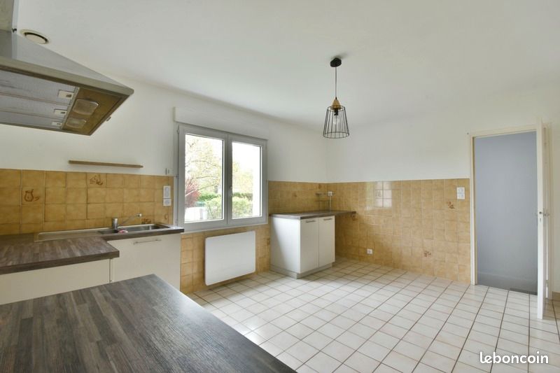 Maison 6 pièces 140 m² - Naintré 86530 (image principale 1)