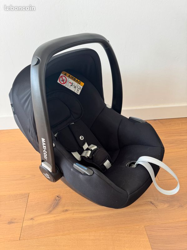 Pack Maxi-Cosi complet ISOFIX : Base FamilyFix3 + Cosy Pebble + Siège Pearl Pro 2 i-Size (image 1)