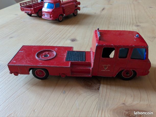Camion De Pompiers Saviem SG4 Dépannage - Modèle Réduit Solido N°2102 - Die-cast - Occasion