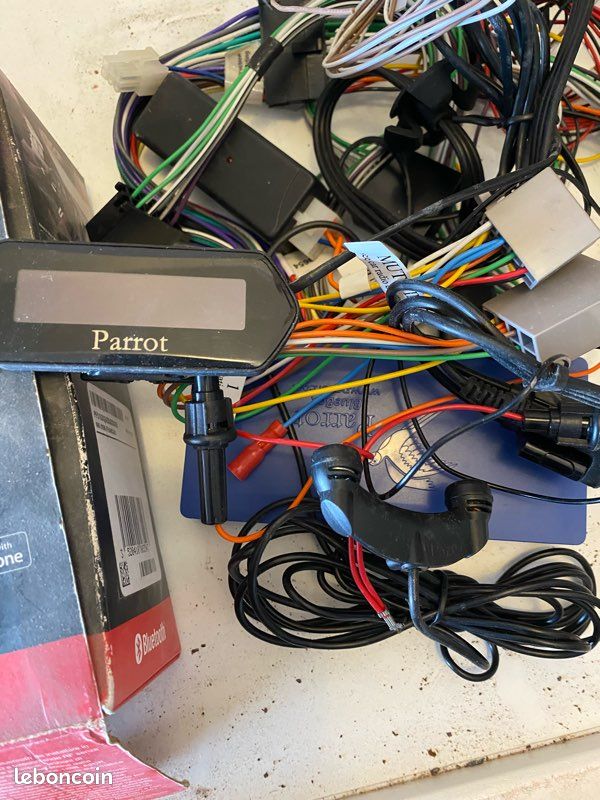 Kit mains libres Parrot MKi9100 (image 2)