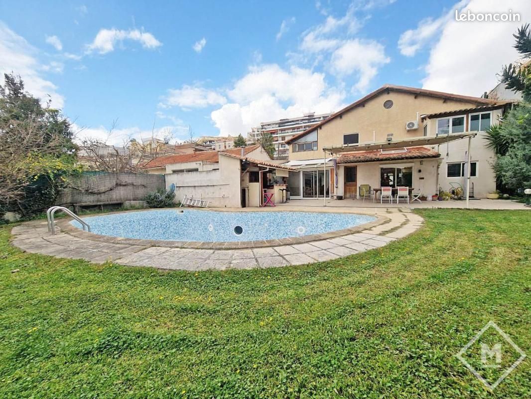 Maison 7 pièces 282 m² · à Marseille · 282 m² · 515 000 €