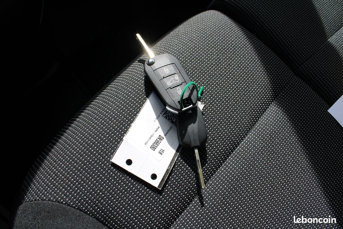 Citroen BERLINGO 5 M CONFORT BOITE 6V DIESEL 100 CV GRAND GPS 3D 2X CAMÉRA RÉGULATEUR BLUETOOTH (image 13)