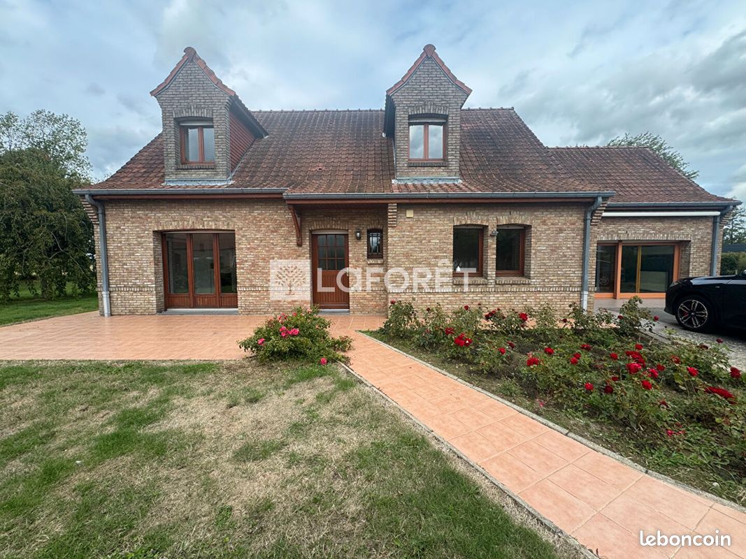 Maison 6 pièces 151 m² · à Mérignies · 151 m² · 1 790 €/mois