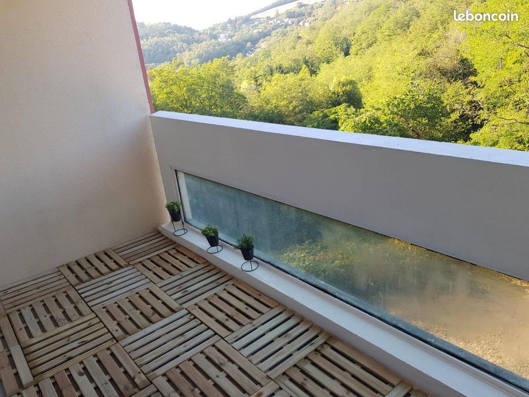 Appartement 4 pièces 74 m² · à Le Creusot · 74 m² · 375 €