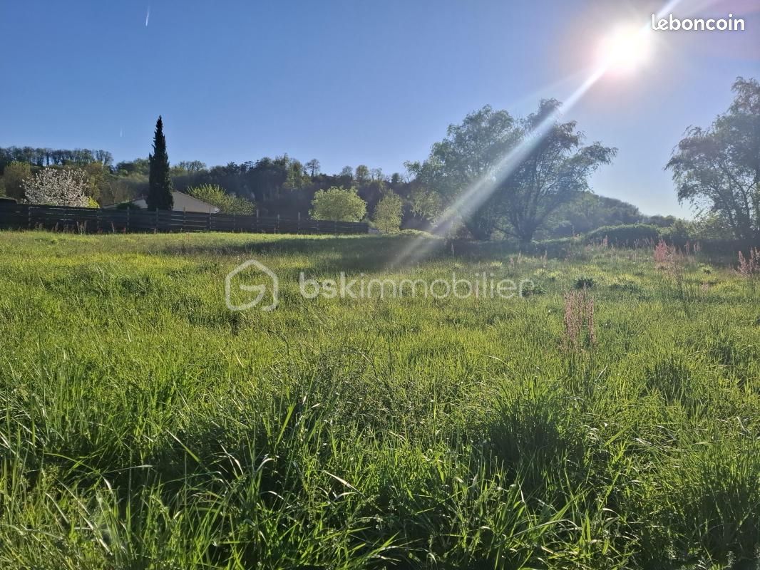 Terrain 2055 m² · à Castillon-la-Bataille · 38 000 €