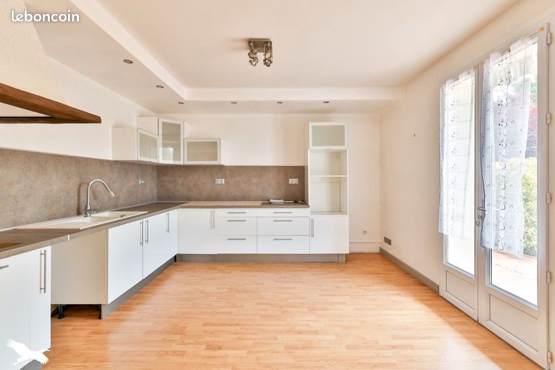 Maison 4 pièces 110 m² · à Juillac-le-Coq · 110 m² · 208 260 €