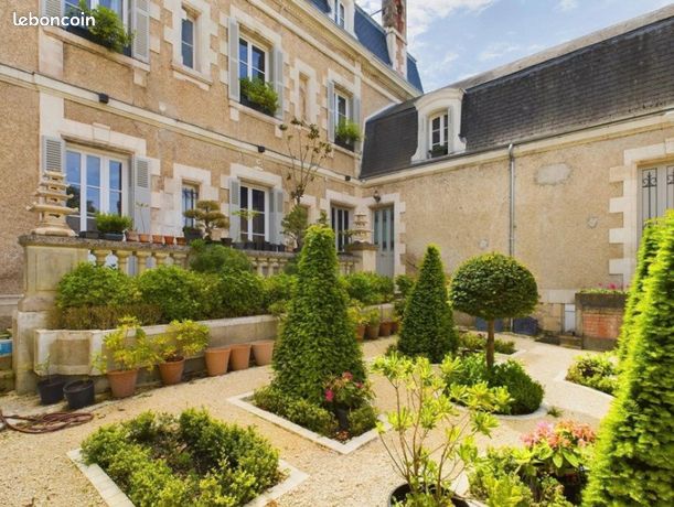 Maison 18 pièces 343 m²
