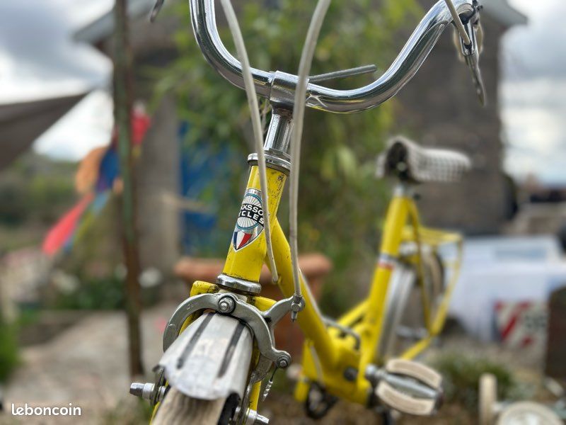 Vélo vintage jaune (image 1)