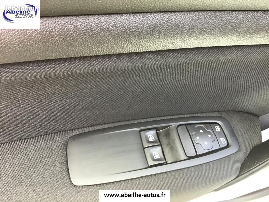 Renault Mégane IV SOCIETE BLUE DCI 115 - 21B AIR NAV 2PL (image 23)