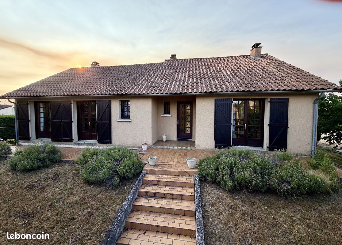 Maison 5 pièces 125 m² · à Fontaine-le-Comte · 125 m² · 262 000 €