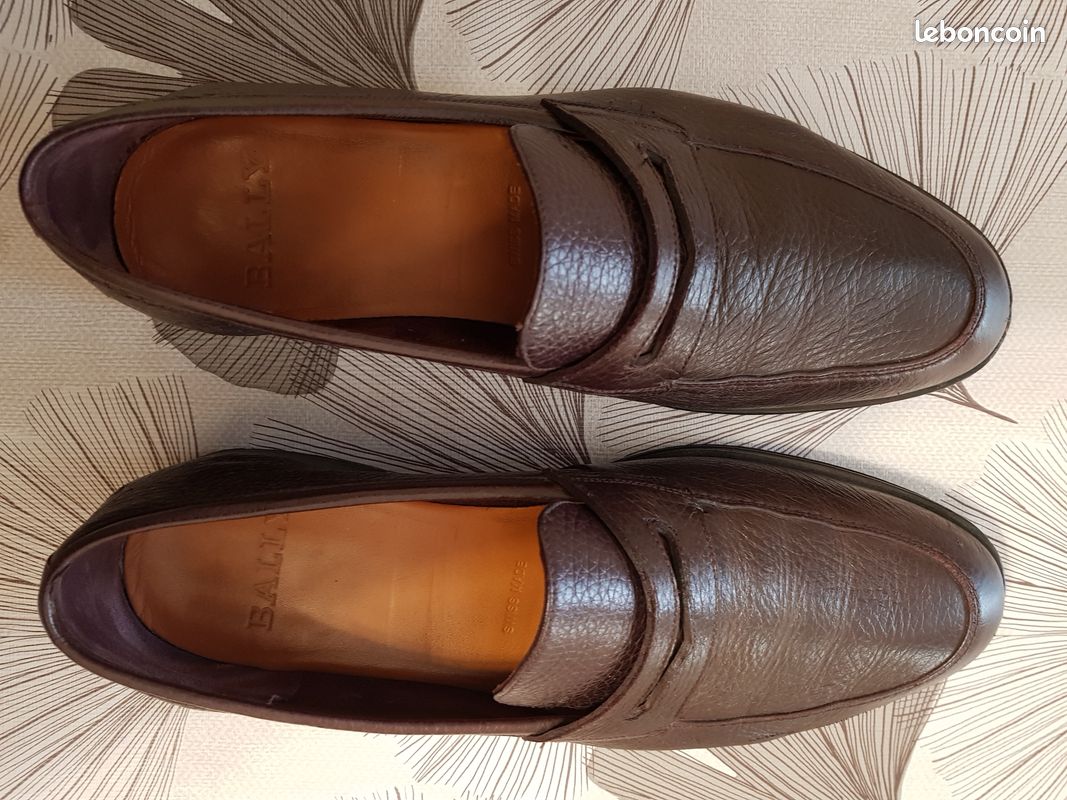 Chaussures Bally En Cuir Taupe - Pointure 40 - Style Derbies Plates - Occasion Très Bon état