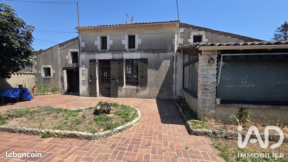 Maison 4 pièces 127 m² · à Champagnolles · 127 m² · 104 000 €