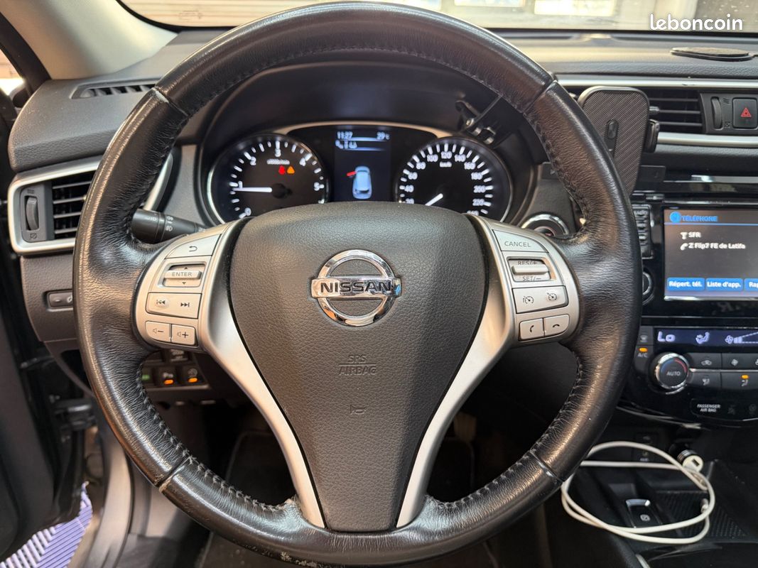 Nissan X-TRAIL 1.6 dCi 130 Ch X-Tronic Tekna - HISTORIQUE COMPLET NISSAN / 2 EME MAIN / TOIT OUVRANT PANORAMIQUE / CAMERA 360 ° / SIEGES ELECTRIQUE & CHAUFFANT (image 16)