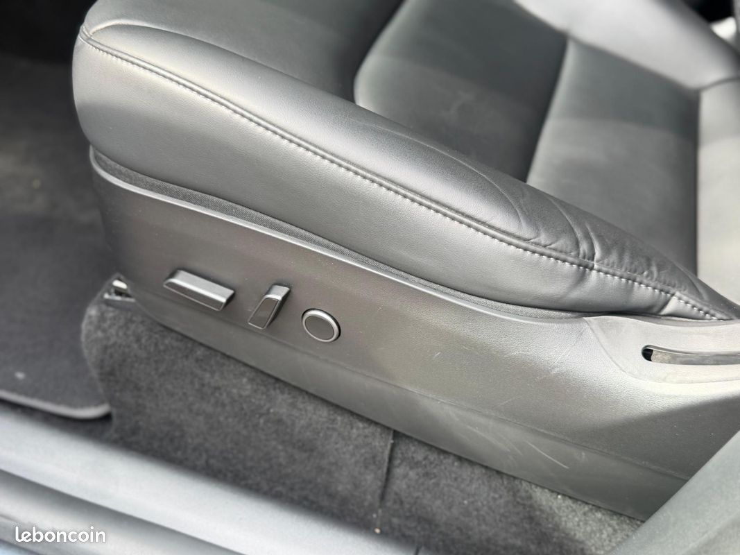 TESLA MODEL Y Long Range AWD Dual Motor SOH 90% (image 15)