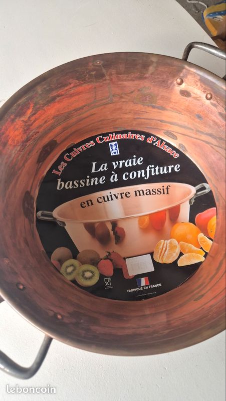 Bassine à confiture en cuivre massif Baumalu 38 cm – Fabrication française cuisine - Arts de la table Bassine à confiture en cuivre massif Baumalu 38 cm – Fabrication française cuisine - Arts de la table