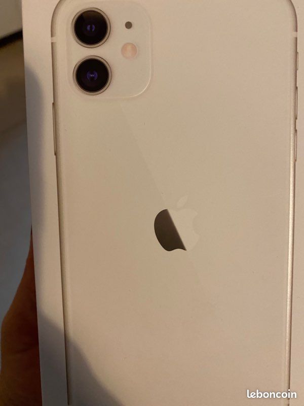 IPhone 11 (image 2)
