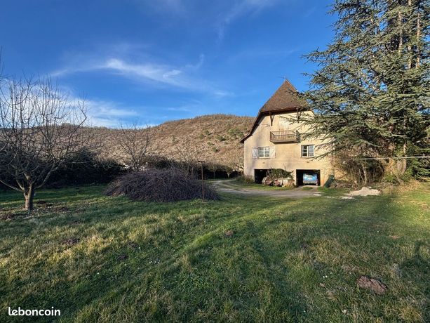 Maison 6 pièces 230 m²