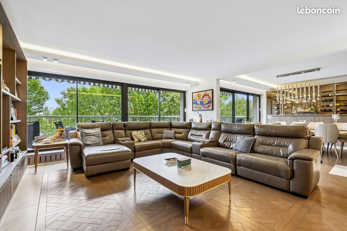 Appartement 5 pièces 162 m² · à Neuilly-sur-Seine · 162 m² · 2 450 000 €