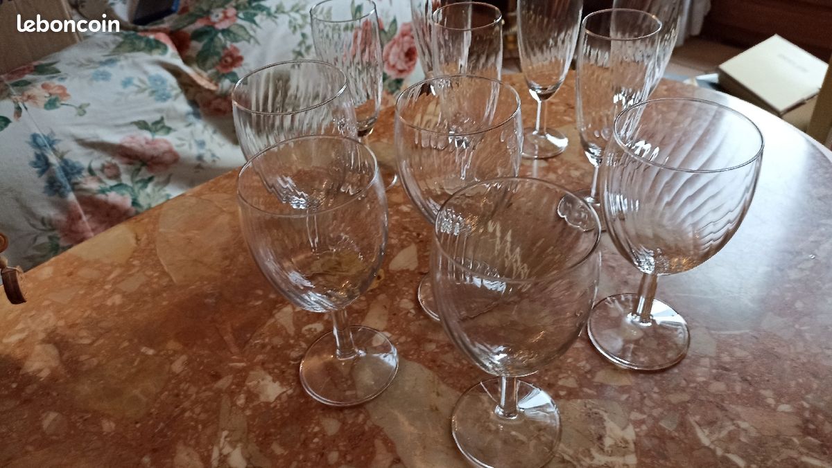 Lot de verres à vin et à champagne (image 2)