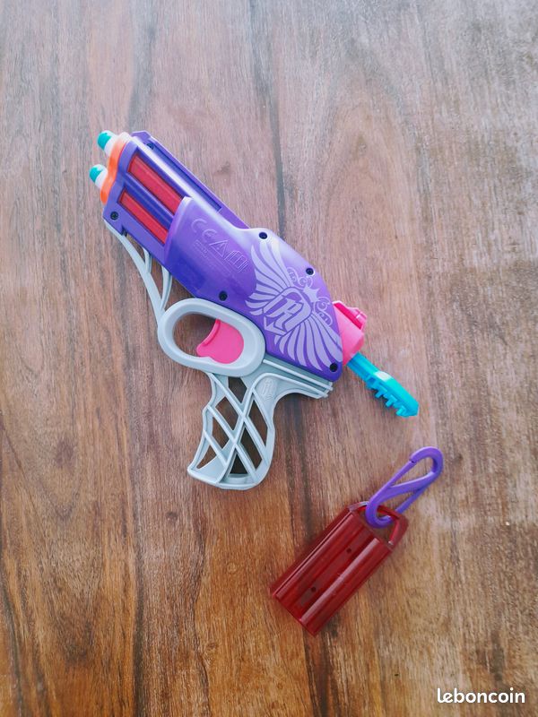Pistolet Nerf+3 munitions et 1 porte munitions (image 2)