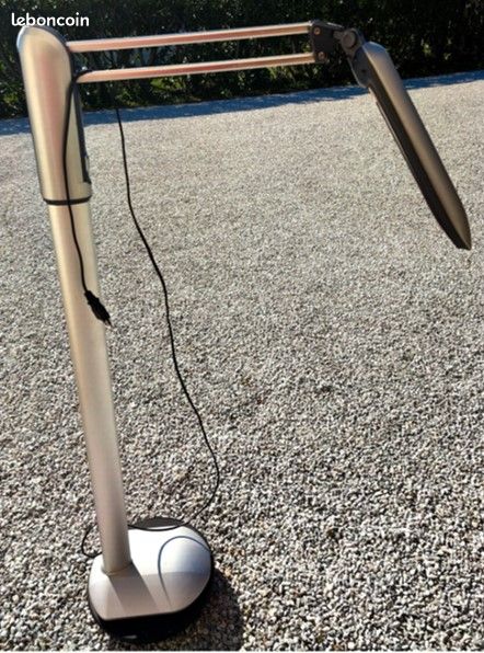 Lampe haute articulée lumière du jour Eschenbach pure vision, montée sur roulettes (image 3)