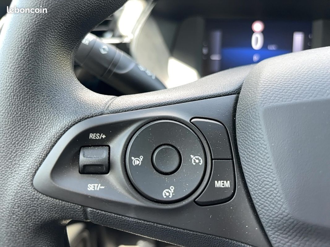 Opel Corsa (6) Electrique 136 ch Automatique Edition (image 16)